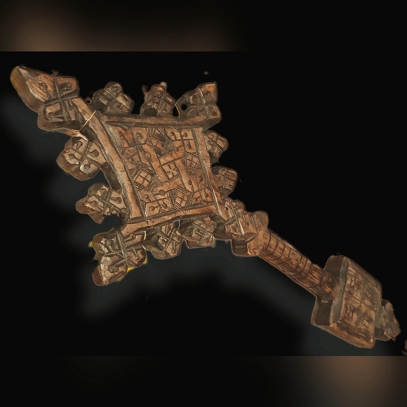 Handmade carved wooden key - decorative wall hanging or gift - Picture 5 of 9